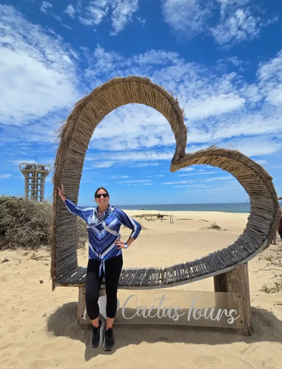 I put my heart into your travel -Lorraine Black - Hola Bliss Travel